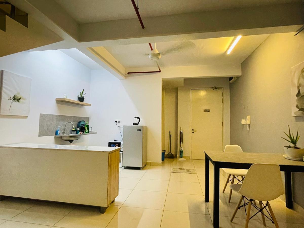 Minimalist Loft2 Decentrum Wifinetflix Kajang Luaran gambar